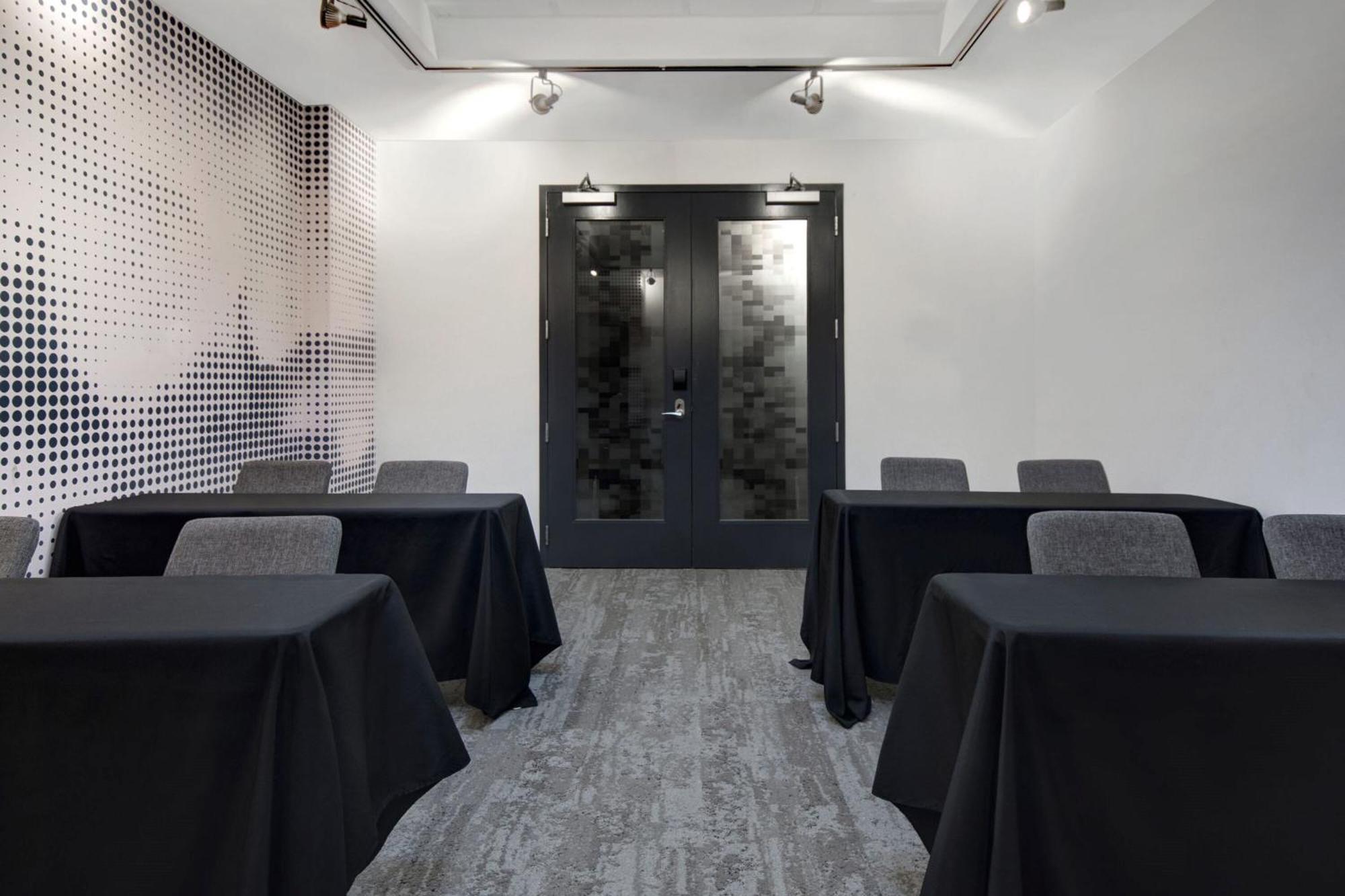 Aloft Oklahoma City Downtown - Bricktown Екстер'єр фото