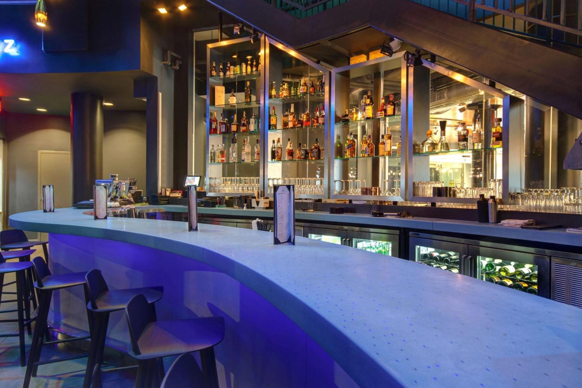 Aloft Oklahoma City Downtown - Bricktown Екстер'єр фото