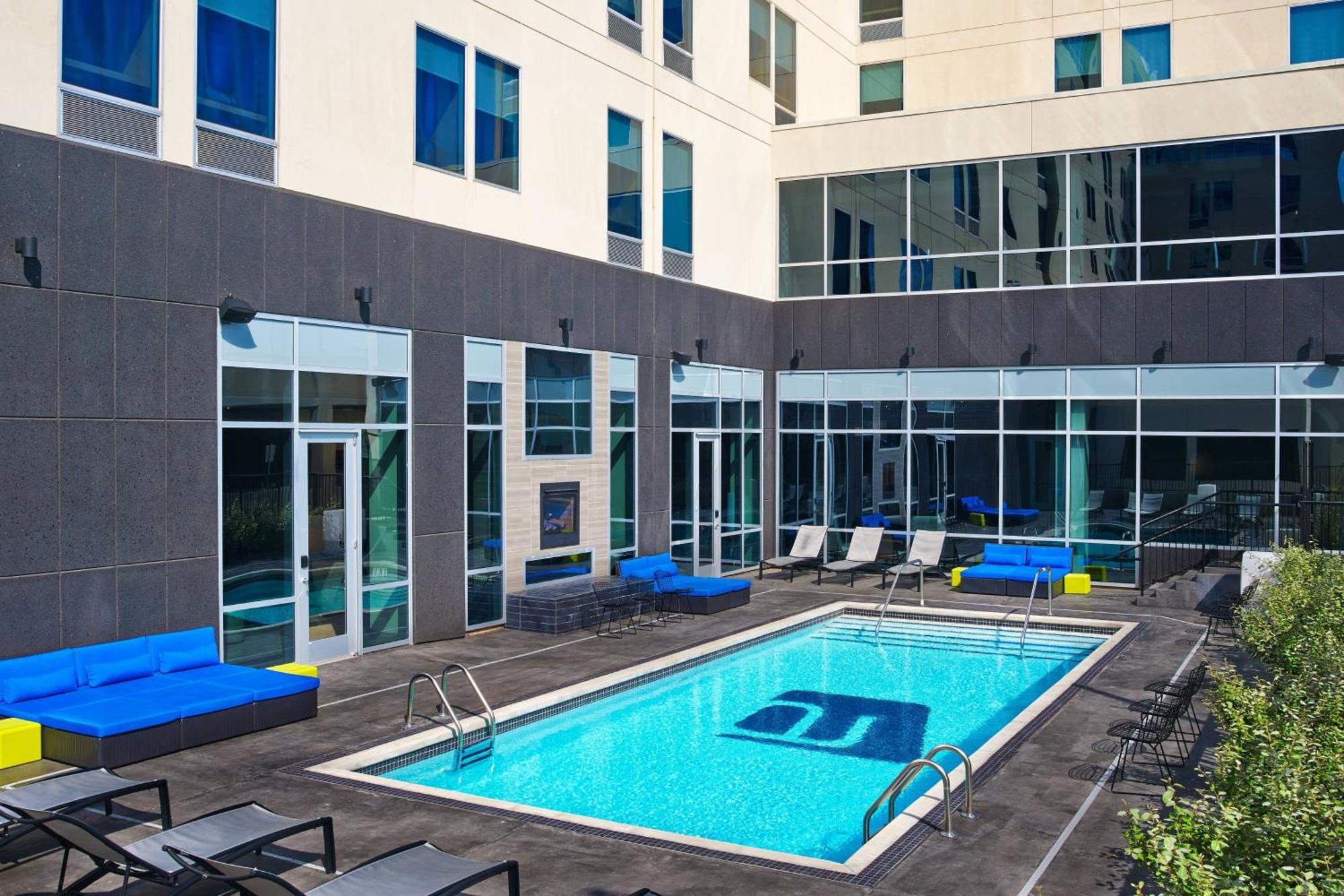Aloft Oklahoma City Downtown - Bricktown Екстер'єр фото